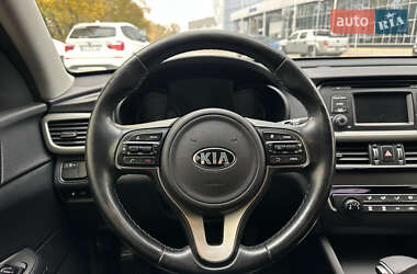 Седан Kia Optima 2016 в 