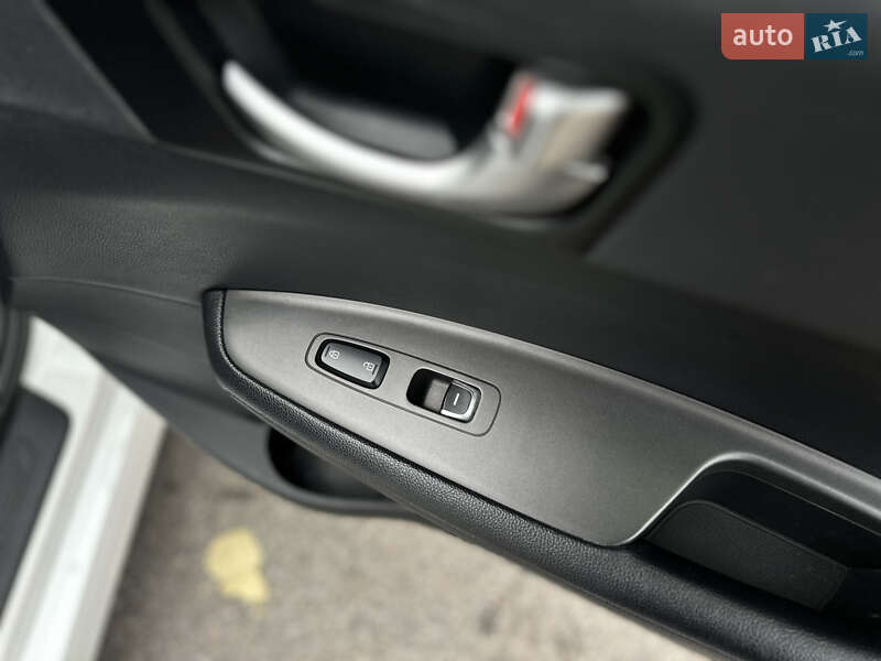 Седан Kia Optima 2016 в Киеве фото 44 Седан Kia Optima 2016 в Киеве