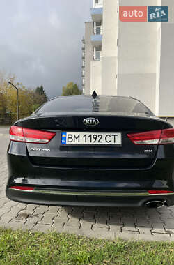 Седан Kia Optima 2016 в 