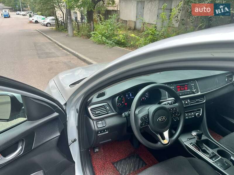 Седан Kia Optima 2017 в Одессе