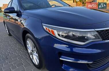 Седан Kia Optima 2016 в 