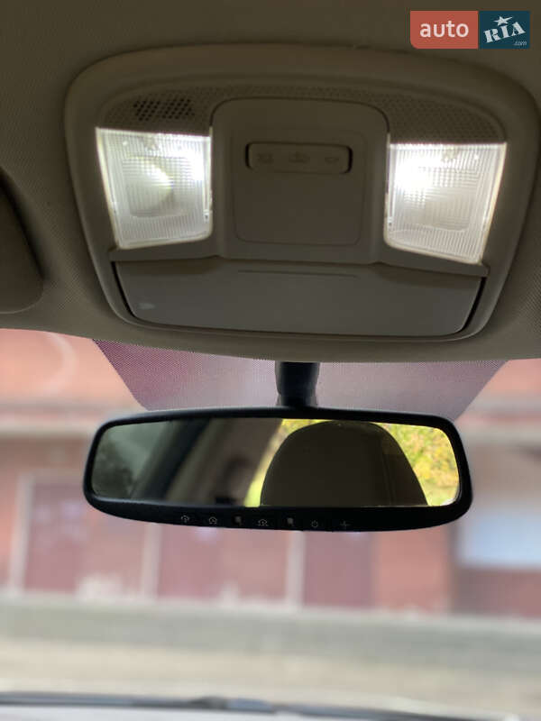 Седан Kia Optima 2013 в Бурштині