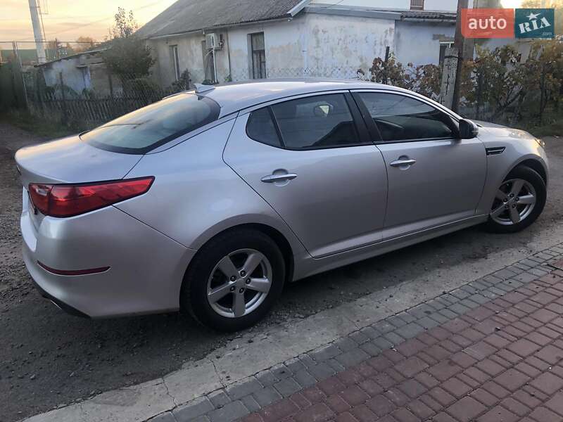Седан Kia Optima 2014 в Роздільній