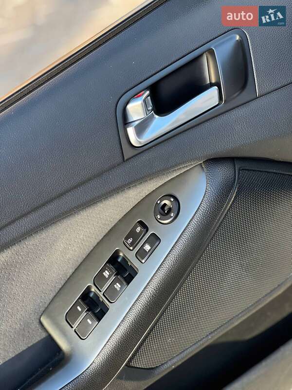 Седан Kia Optima 2015 в Одесі