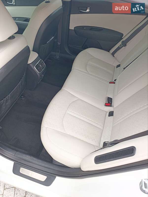 Седан Kia Optima 2018 в Львове