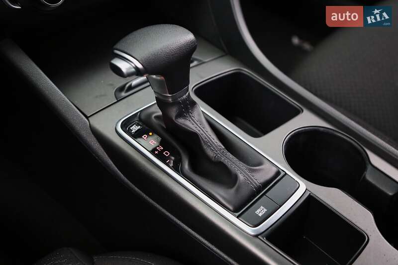 Седан Kia Optima 2017 в Киеве