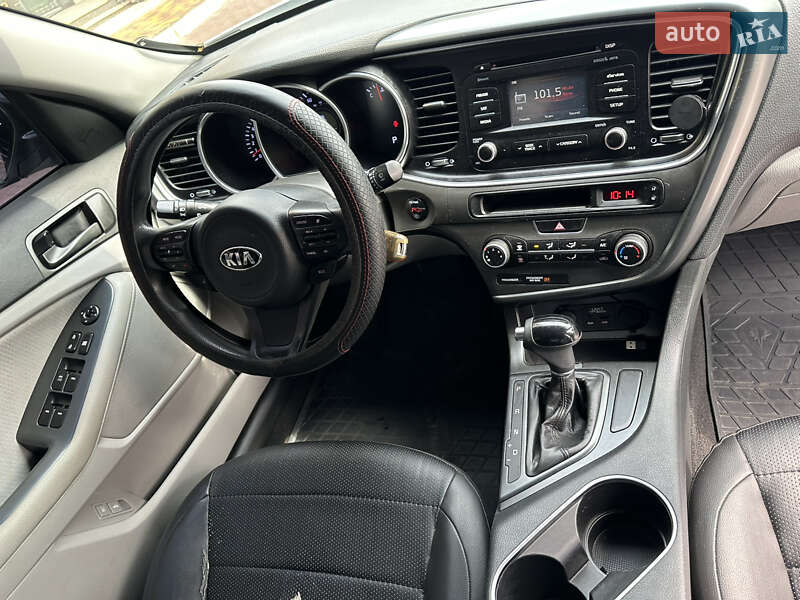 Седан Kia Optima 2013 в Киеве