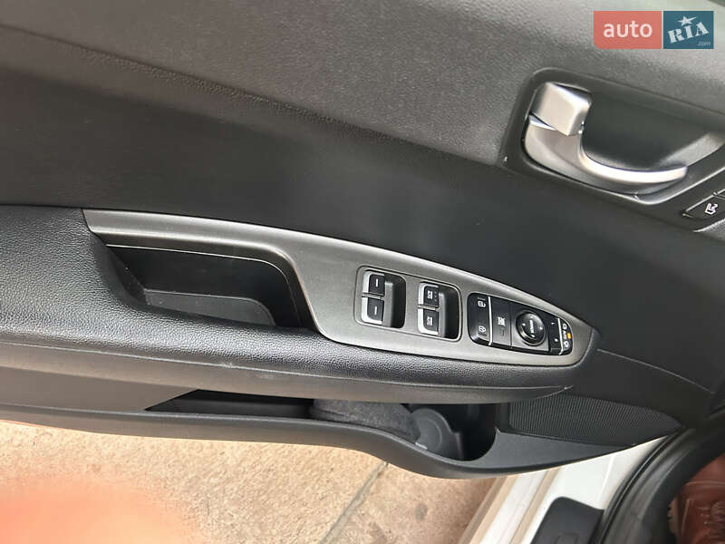 Седан Kia Optima 2017 в Одессе