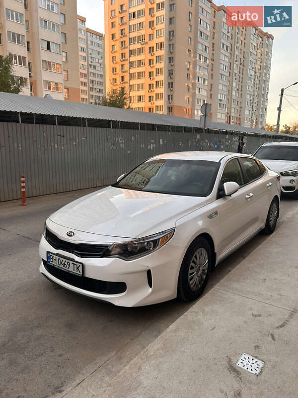 Седан Kia Optima 2017 в Одессе