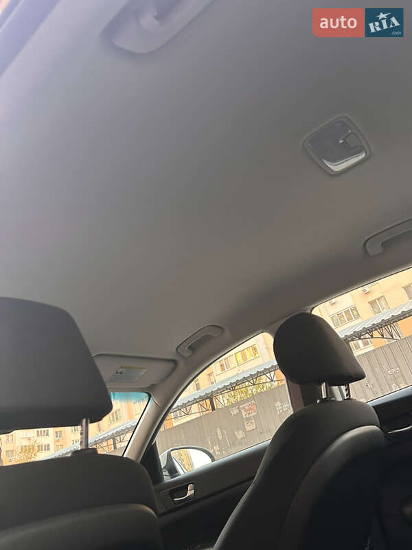 Седан Kia Optima 2017 в Одессе