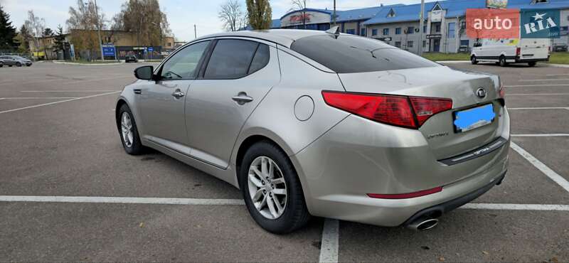 Седан Kia Optima 2012 в Житомире