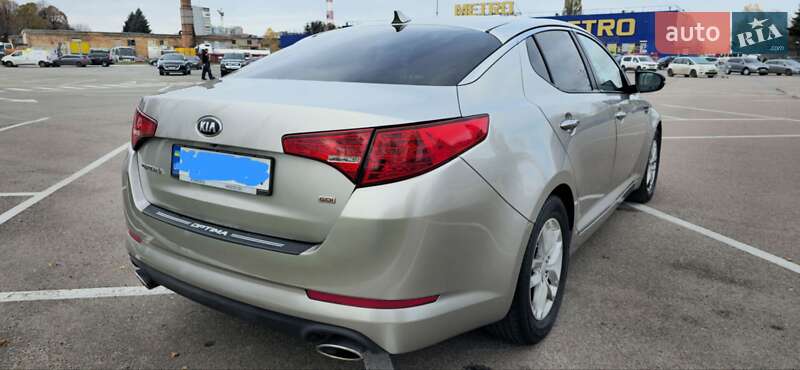 Седан Kia Optima 2012 в Житомире