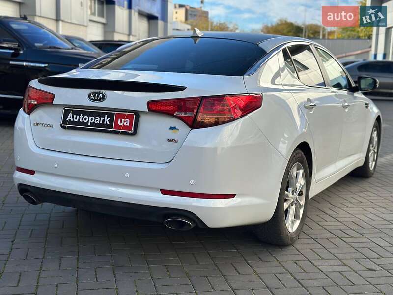 Седан Kia Optima 2012 в Одессе