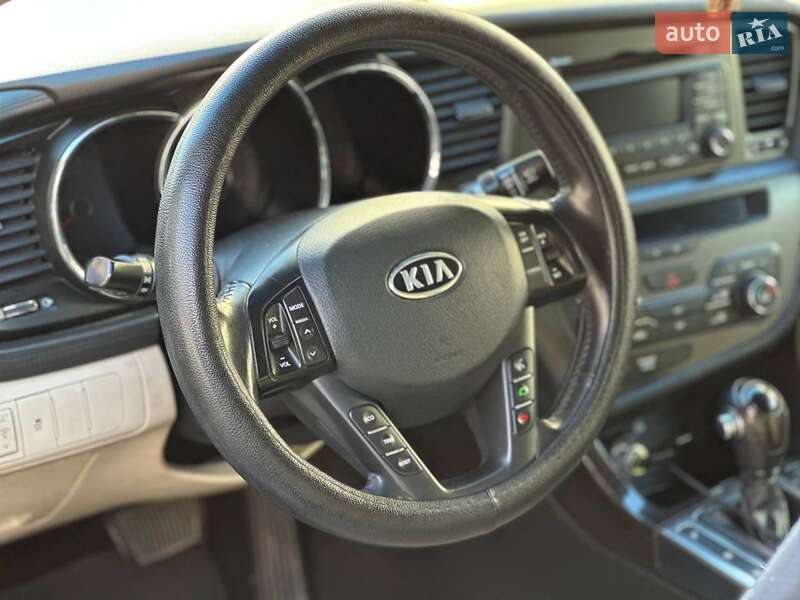 Седан Kia Optima 2012 в Одессе