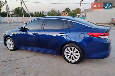Седан Kia Optima 2016 в Козельщине