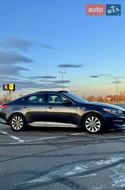 Седан Kia Optima 2016 в Киеве