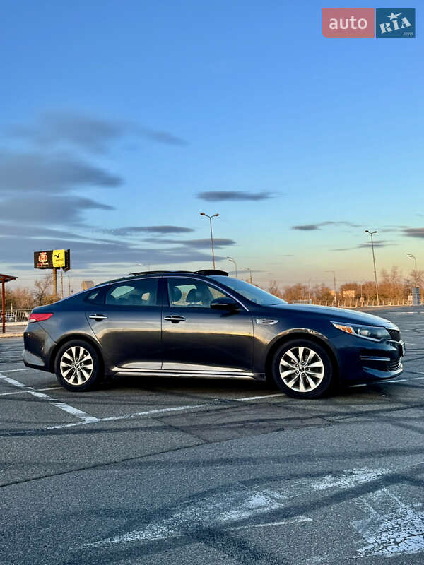 Седан Kia Optima 2016 в Киеве фото Седан Kia Optima 2016 в Киеве
