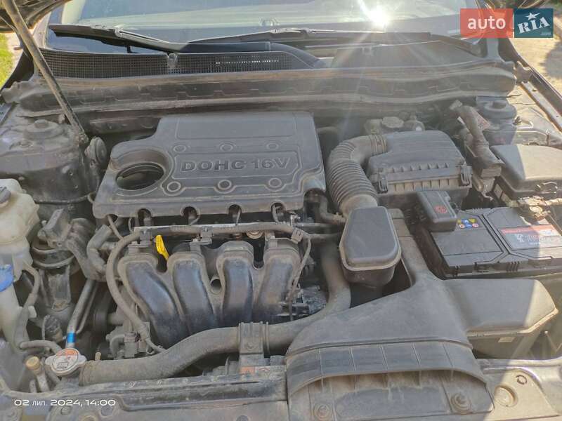 Седан Kia Optima 2011 в Киеве