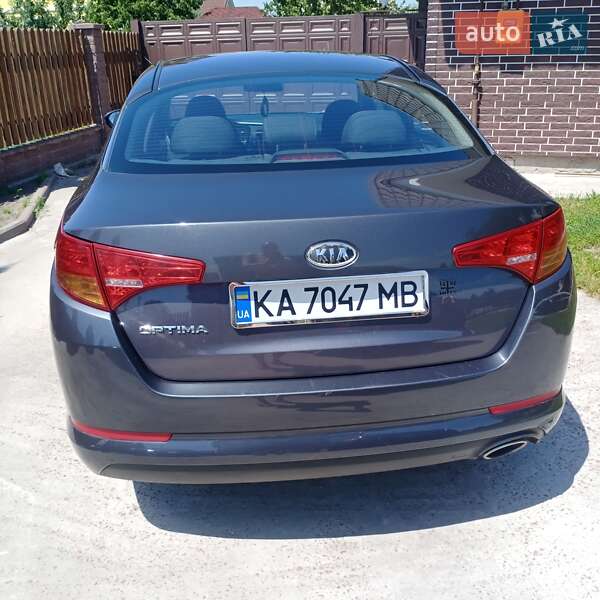 Седан Kia Optima 2011 в Киеве