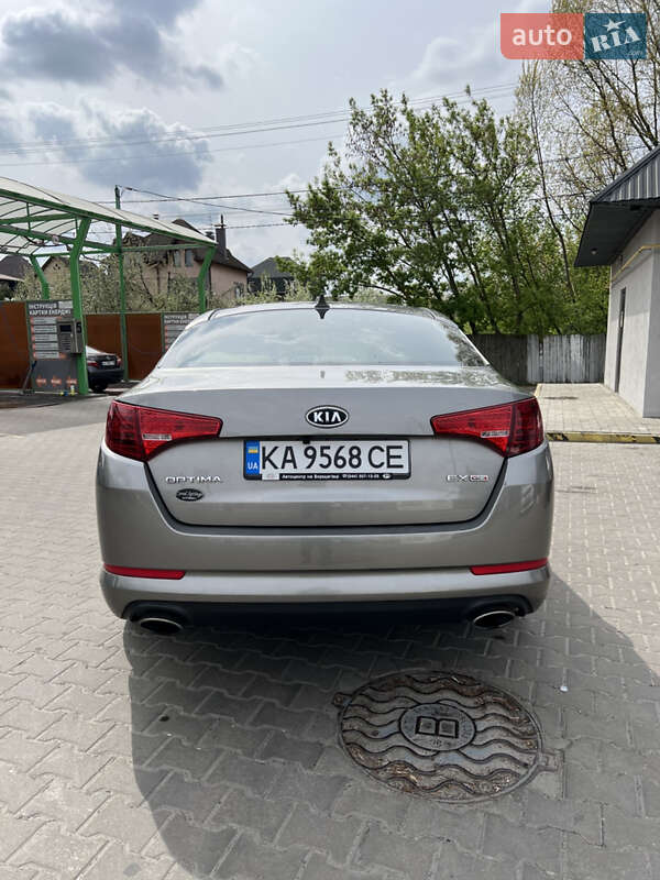 Седан Kia Optima 2011 в Києві