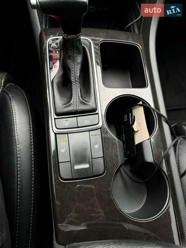 Седан Kia Optima 2016 в Харькове