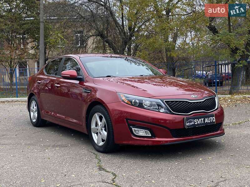 Седан Kia Optima 2015 в Николаеве