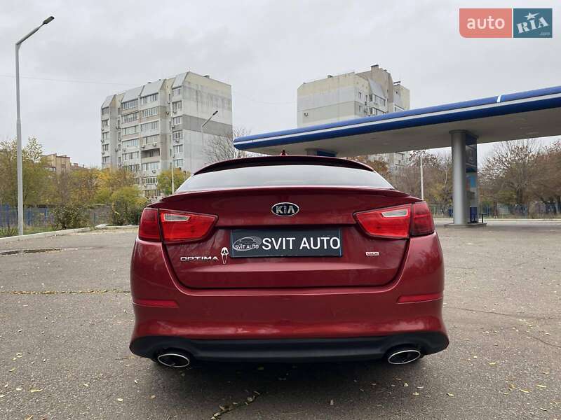 Седан Kia Optima 2015 в Николаеве