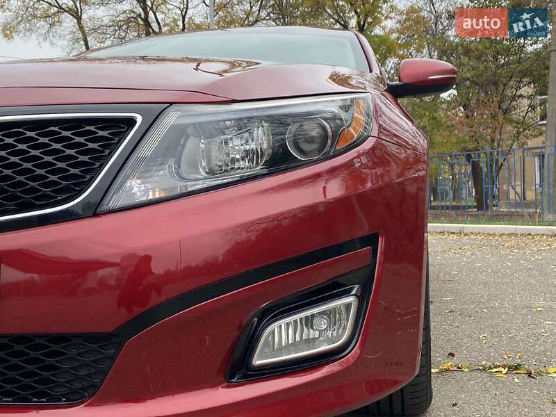 Седан Kia Optima 2015 в Николаеве