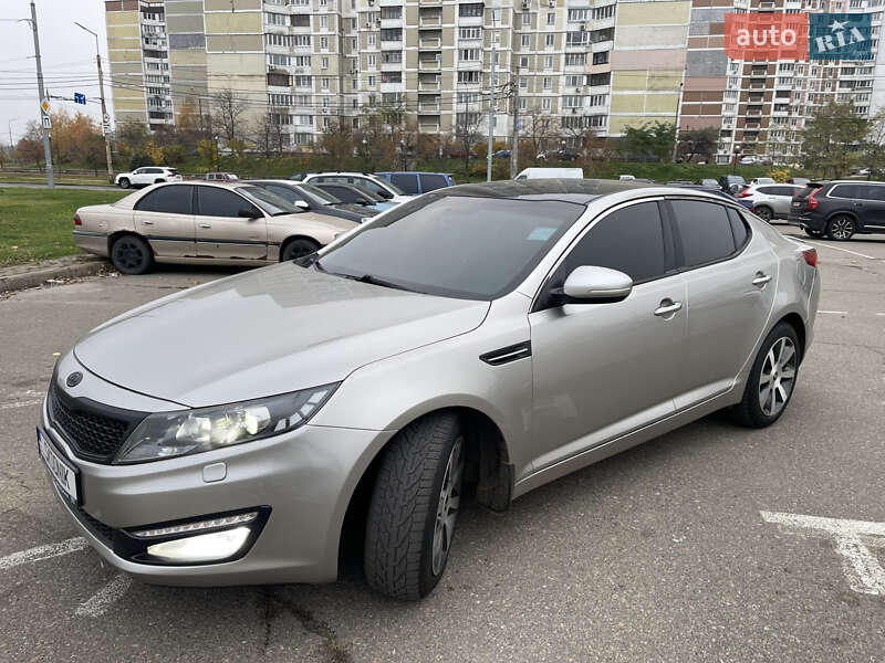Седан Kia Optima 2011 в Киеве