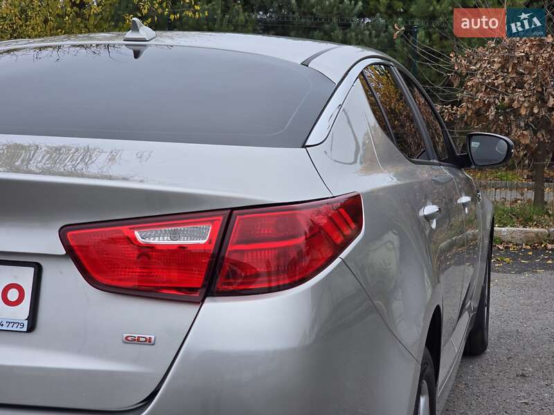 Седан Kia Optima 2014 в Хмельницком