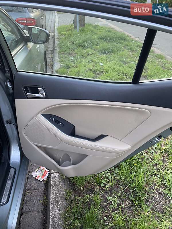 Седан Kia Optima 2014 в Одессе