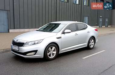 Седан Kia Optima 2015 в Киеве