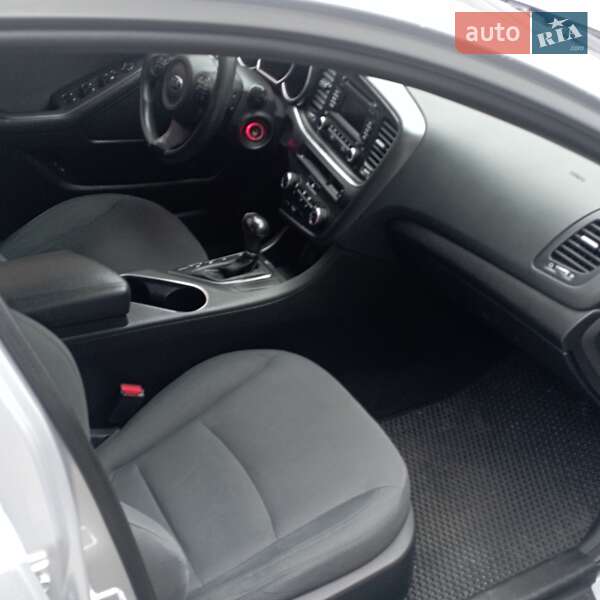 Седан Kia Optima 2015 в Киеве
