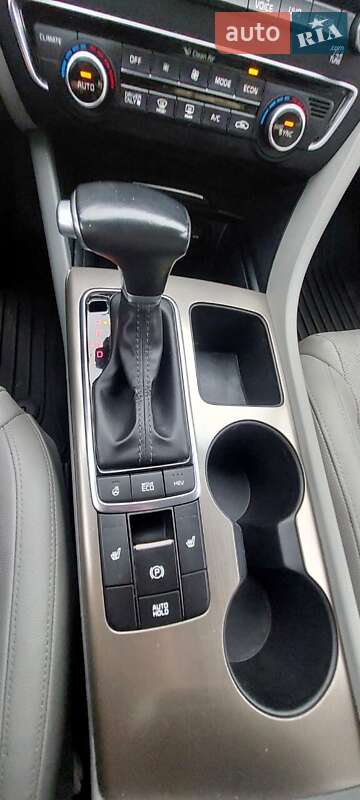 Седан Kia Optima 2017 в Киеве фото 7 Седан Kia Optima 2017 в Киеве