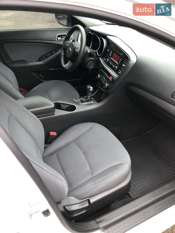 Седан Kia Optima 2015 в Полтаве