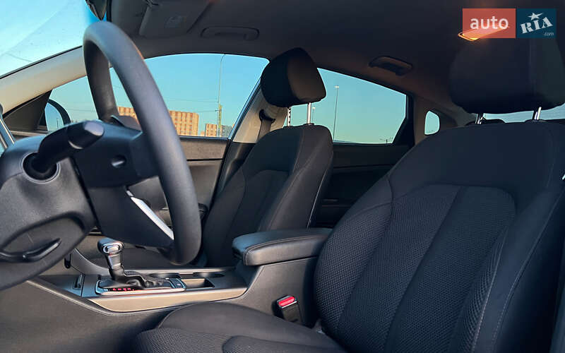 Седан Kia Optima 2020 в Львові