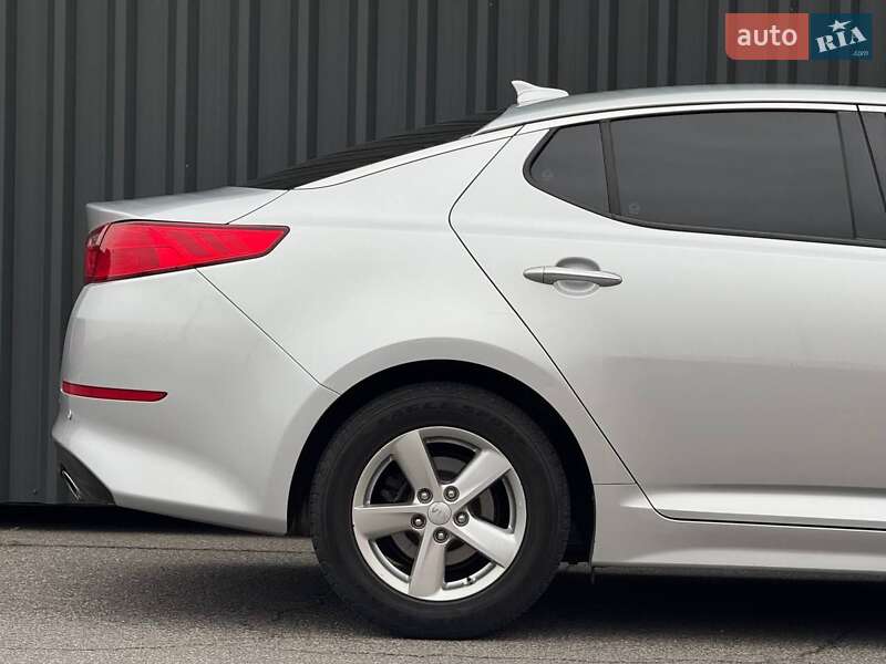 Седан Kia Optima 2015 в Киеве