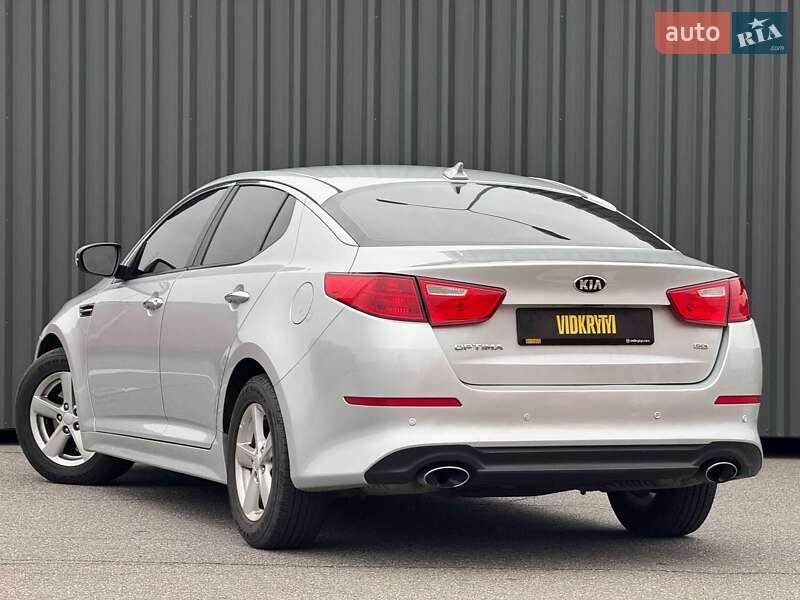 Седан Kia Optima 2015 в Киеве