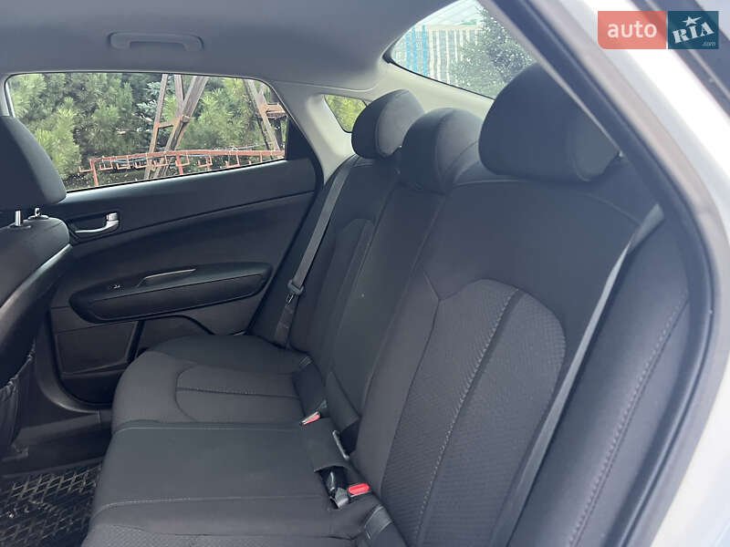 Седан Kia Optima 2017 в Дніпрі