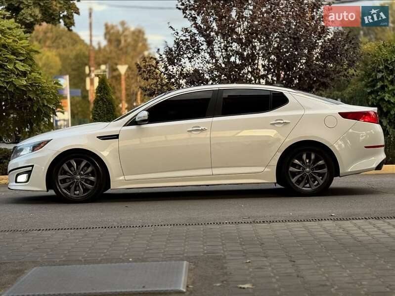 Седан Kia Optima 2014 в Львове
