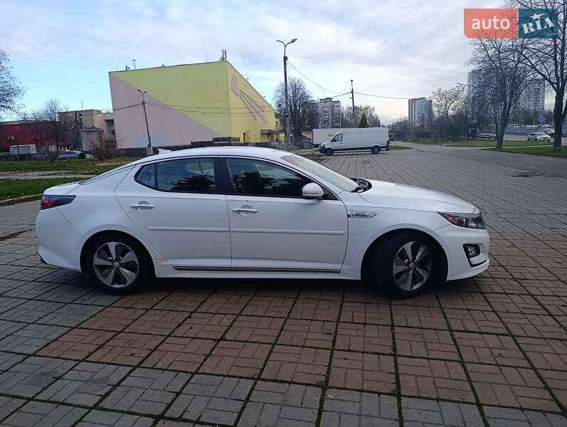 Седан Kia Optima 2014 в Киеве