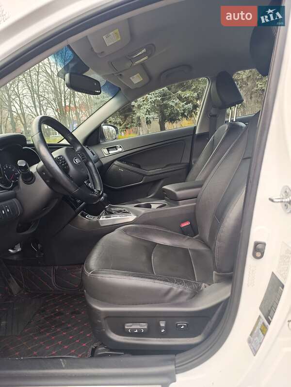 Седан Kia Optima 2014 в Киеве