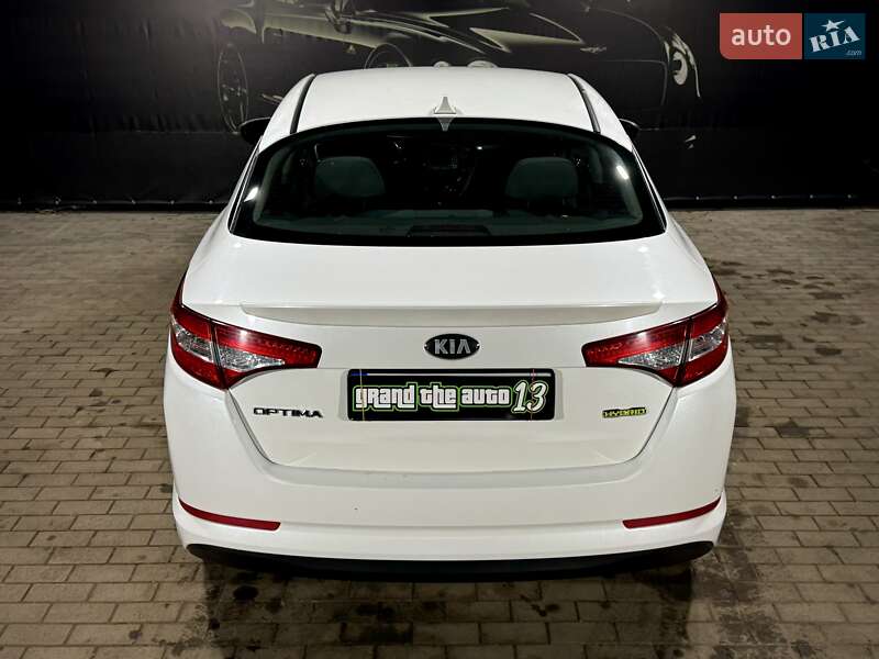 Седан Kia Optima 2013 в Одессе