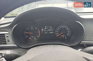 Седан Kia Optima 2016 в Новомосковске