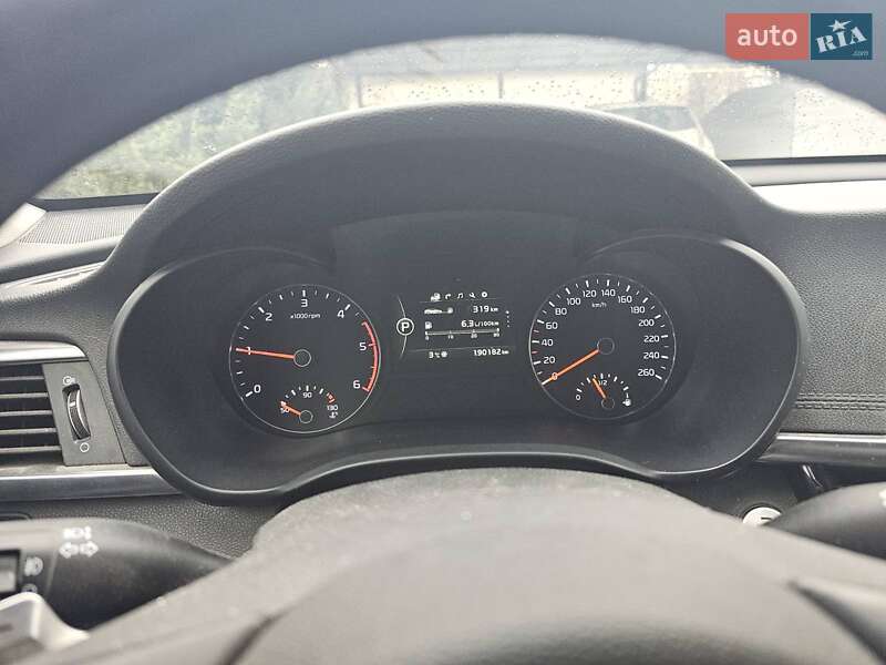 Седан Kia Optima 2016 в Новомосковську