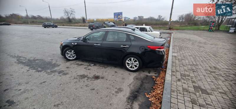 Седан Kia Optima 2017 в Ивано-Франковске