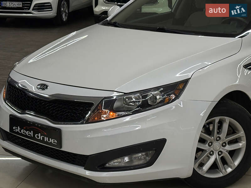 Седан Kia Optima 2011 в Николаеве