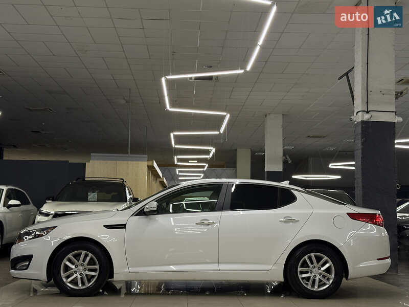 Седан Kia Optima 2011 в Николаеве