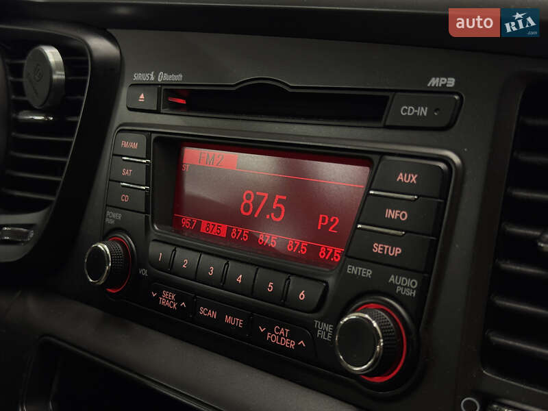 Седан Kia Optima 2011 в Николаеве