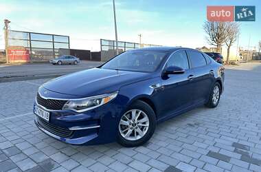 Седан Kia Optima 2016 в Ивано-Франковске